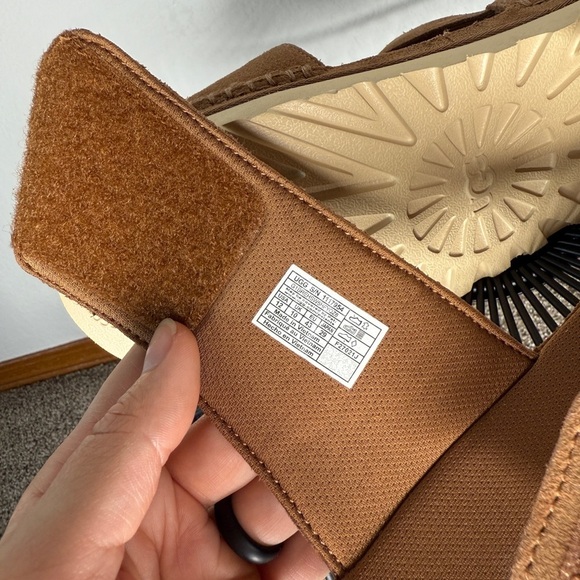 UGG Goldenstar Chestnut Suede Platform Sandals Size 12 - Picture 8 of 8